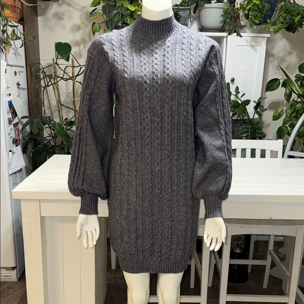 Suzy ShieChunky Cable Knit Sweater Dress in Charcoal Gray Cozy  NWOT